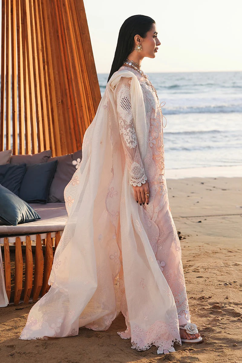 Qalamkar Sahil Luxury Lawn 2026 SA-06 Mahur model wear