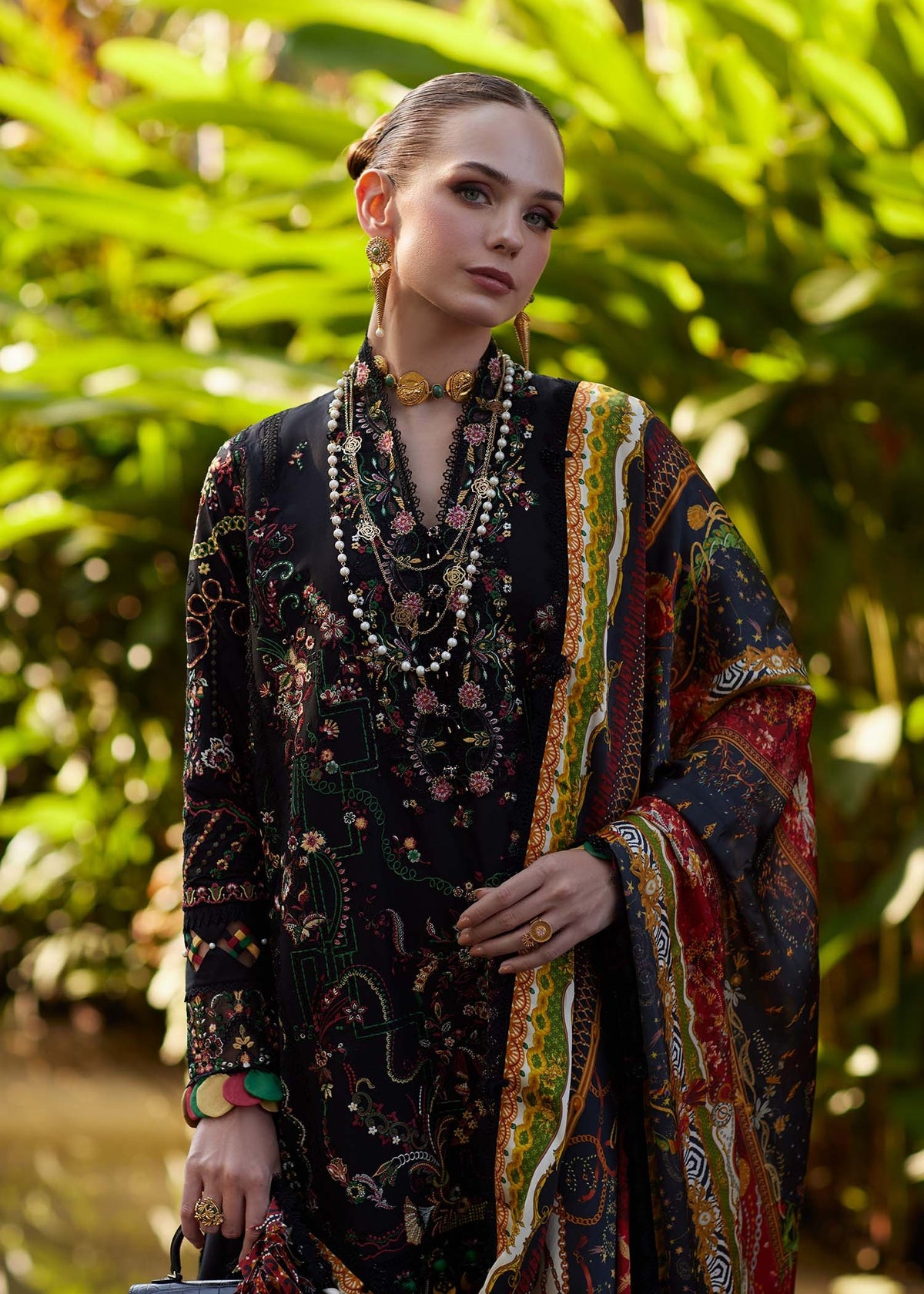 Kanwal Malik Zaria stitched 3 piece onyx outfit detailed view