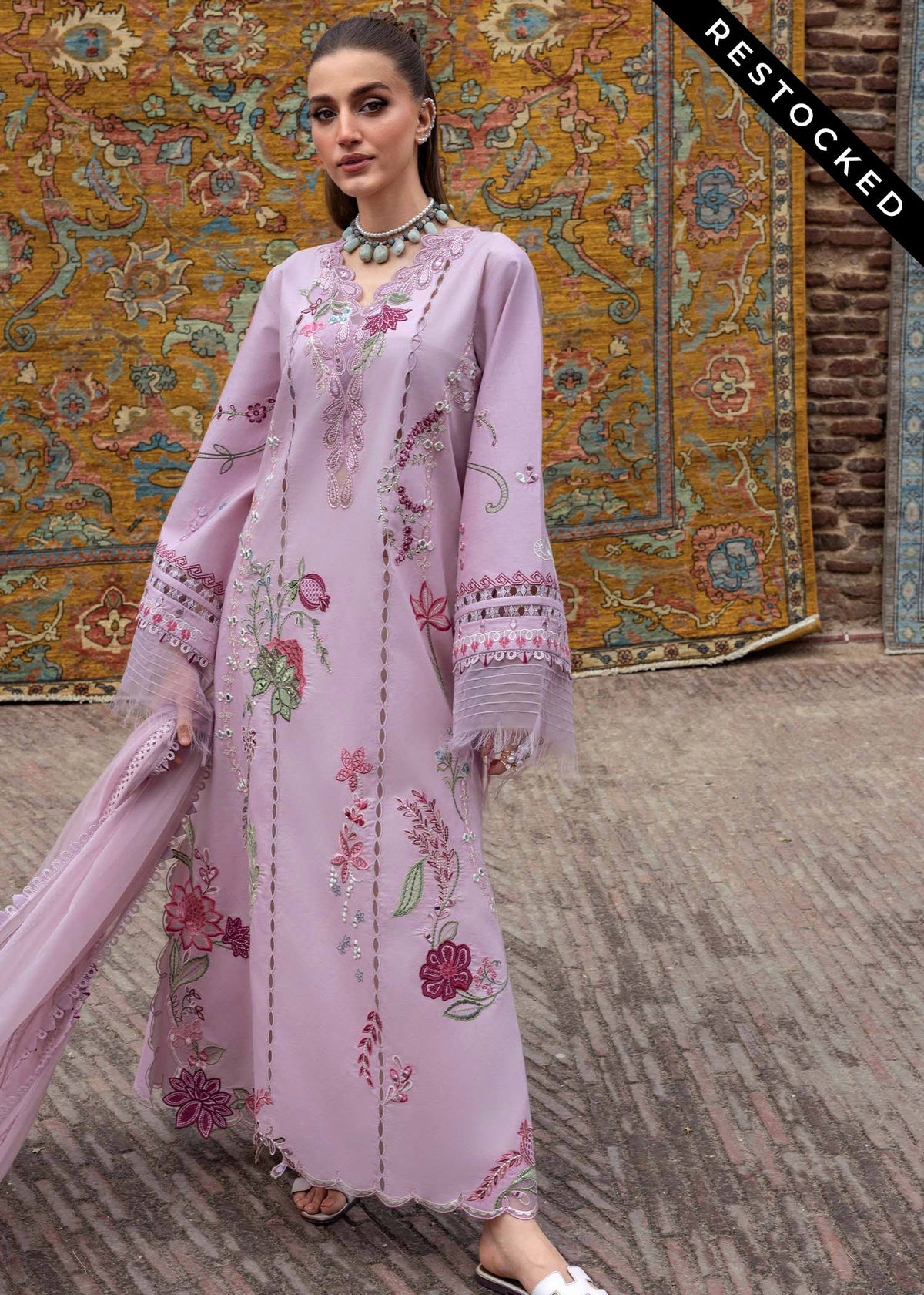 CRIMSON MIRROR GARDEN - D3B STITCHED