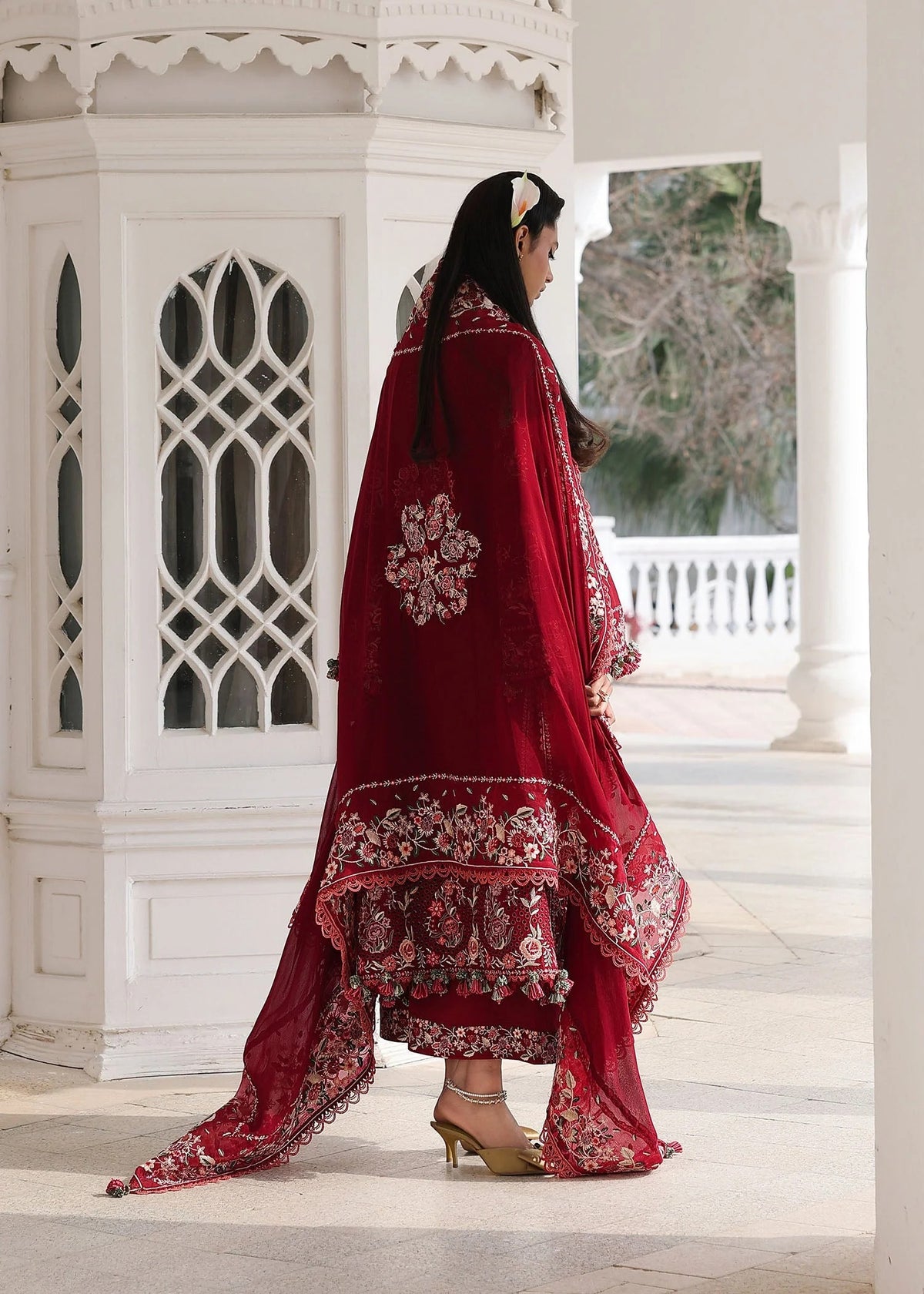 Hussain Rehar Kastanaa red designer lawn outfit embroidery detail UK