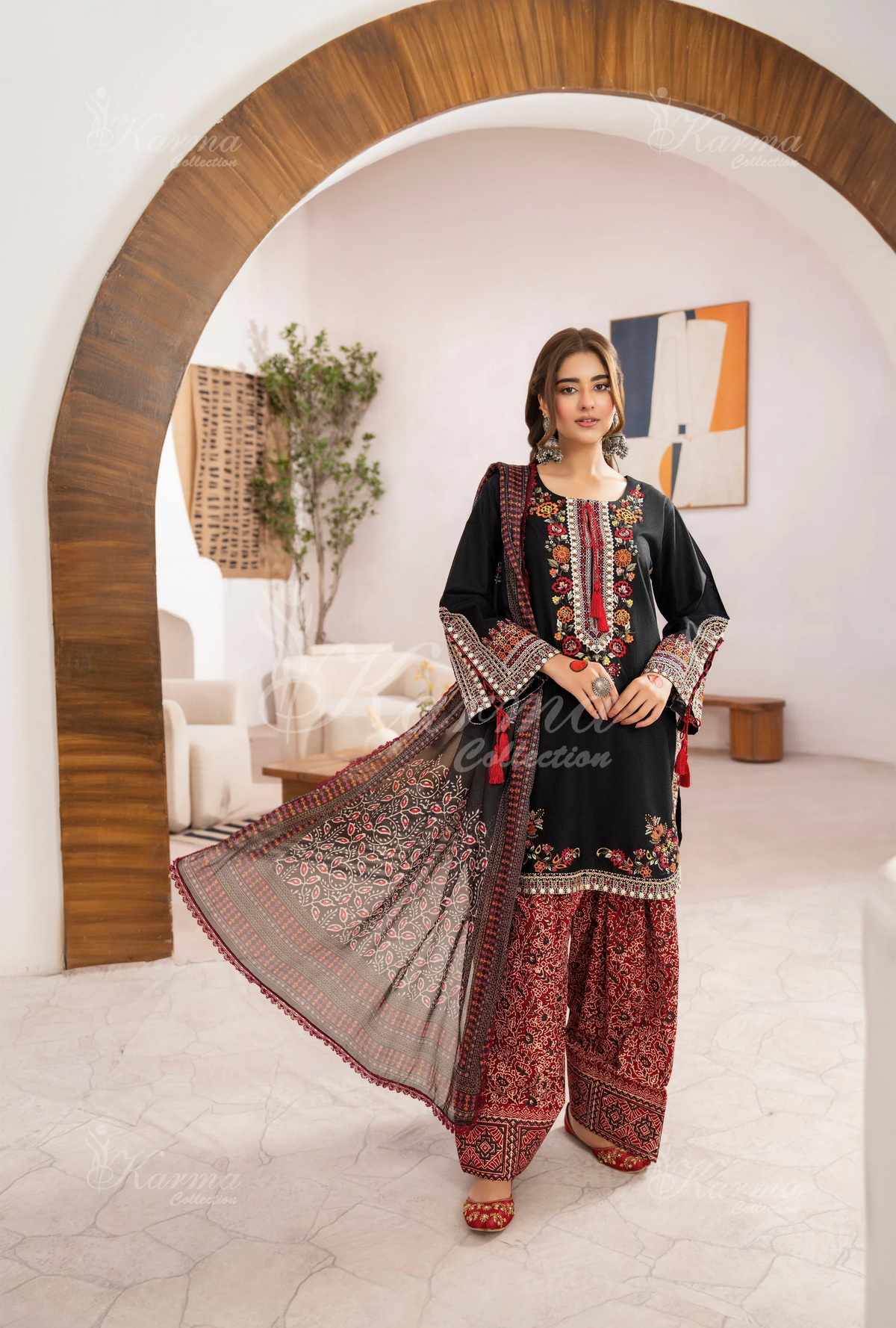 Farshi Shalwar with Embroidered Karma CollectionONYX NOIR SKU:KC-1479