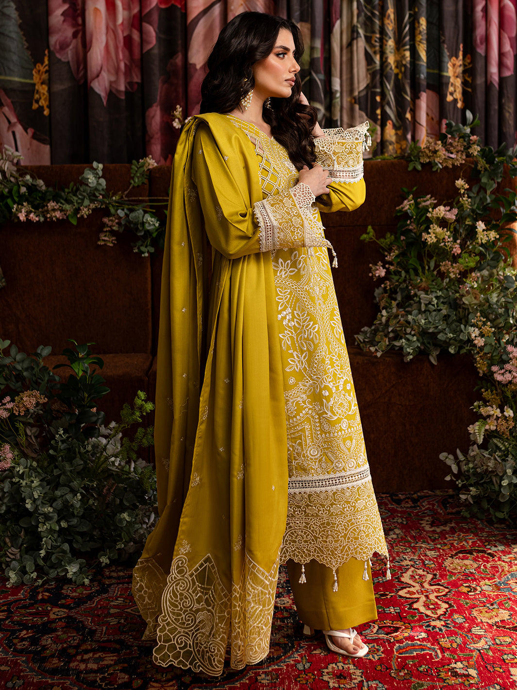 Veronica Luxury Karandi '24 CLARA| 3 PC KARANDI