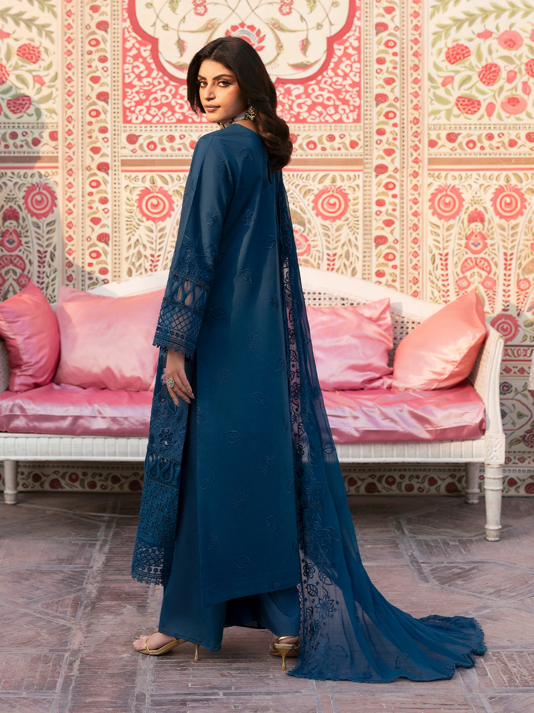 Husn e Jahan Luxury Lawn '25| Cyania | 3 PC Luxury Lawn