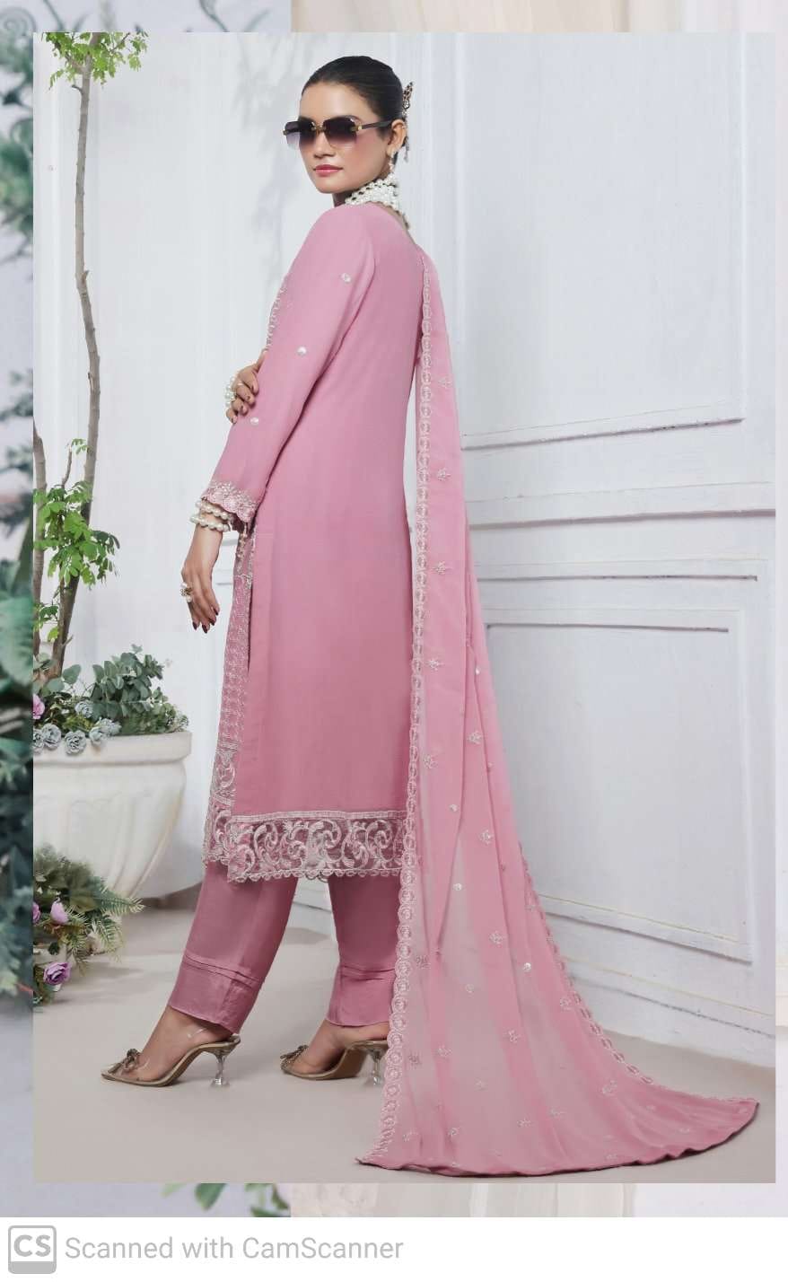 𝐑𝐞𝐝𝐞𝐟𝐢𝐧𝐞 𝐞𝐥𝐞𝐠𝐚𝐧𝐜𝐞 𝐰𝐢𝐭𝐡 𝐨𝐮𝐫 𝐋𝐮𝐱𝐮𝐫𝐢𝐨𝐮𝐬 𝟑-𝐏𝐢𝐞𝐜𝐞 𝐄𝐦𝐛𝐫𝐨𝐢𝐝𝐞𝐫𝐞𝐝 𝐅𝐥𝐨𝐫𝐮𝐦 𝐂𝐡𝐢𝐟𝐟𝐨𝐧 𝐂𝐨𝐥𝐥𝐞𝐜𝐭𝐢𝐨𝐧