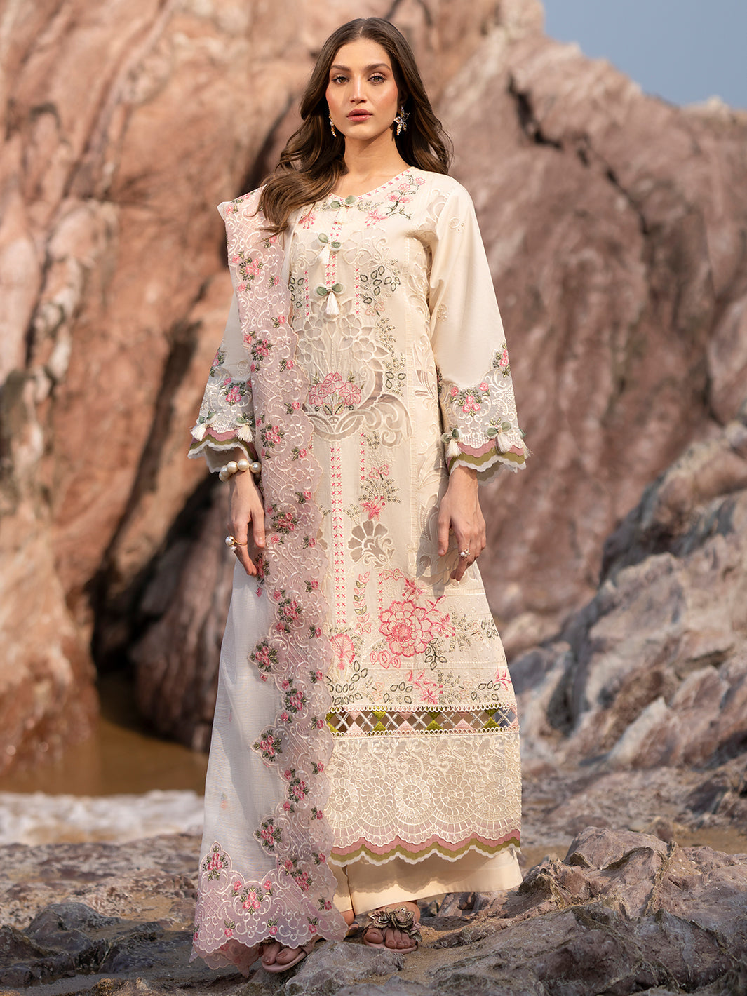 Sirene Luxury Lawn '25| Wisteria | 3 PC Luxury Lawn|Eid Collection