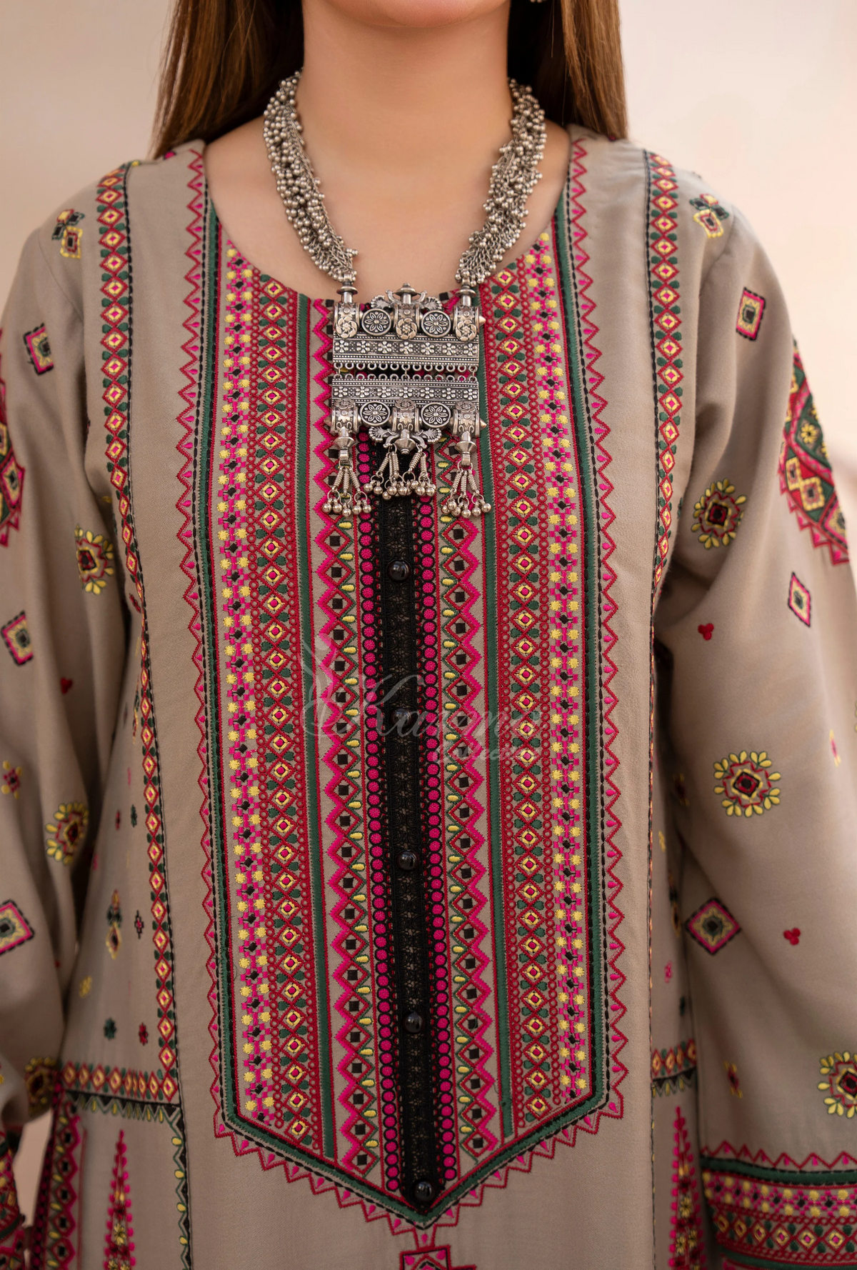 Winter Luxury 3 Piece Embroidered Mishaal Karma CollectionLIGHT OAT SKU:KC-1533