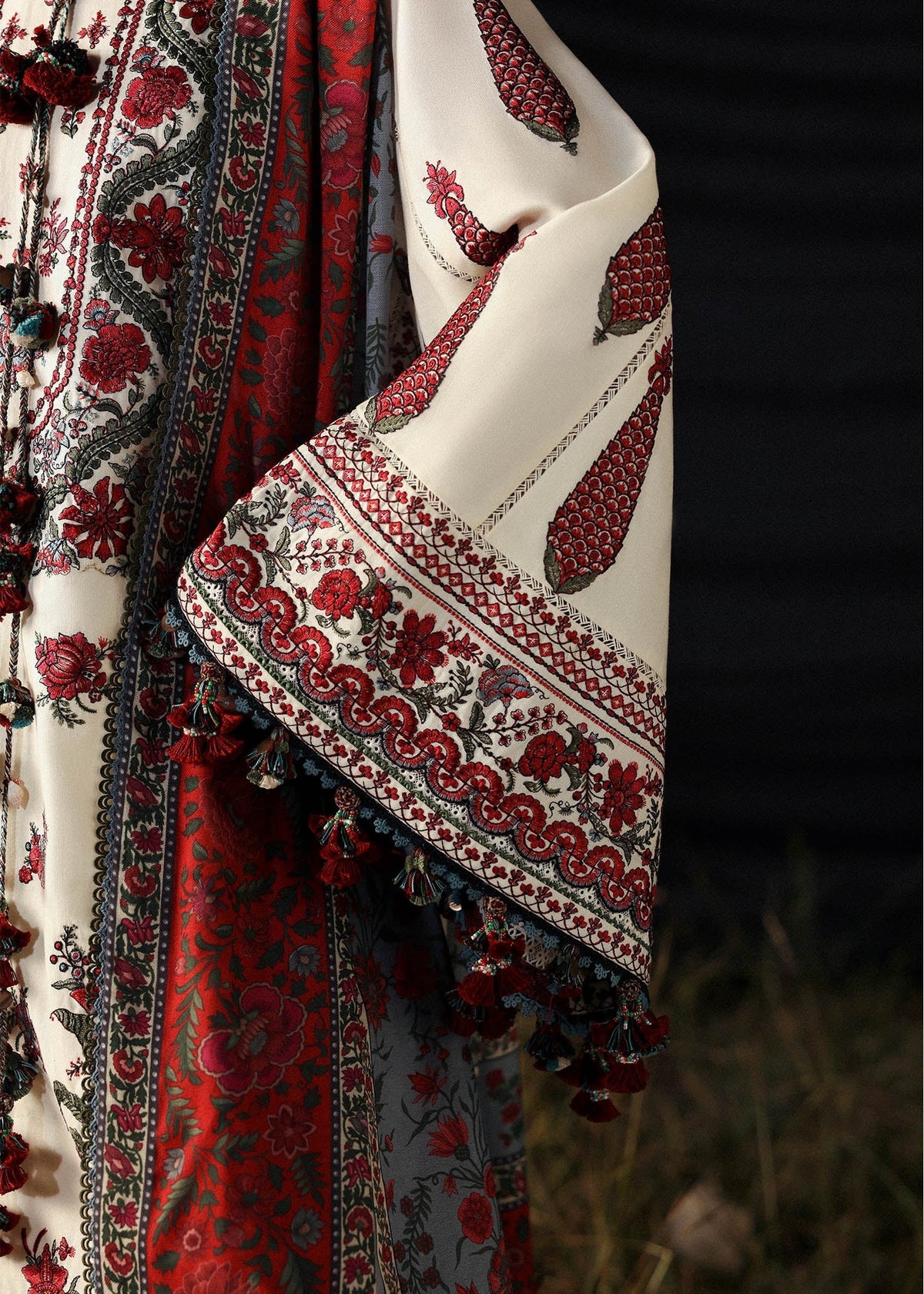 Hussain Rehar Gulban khaddar Stitched